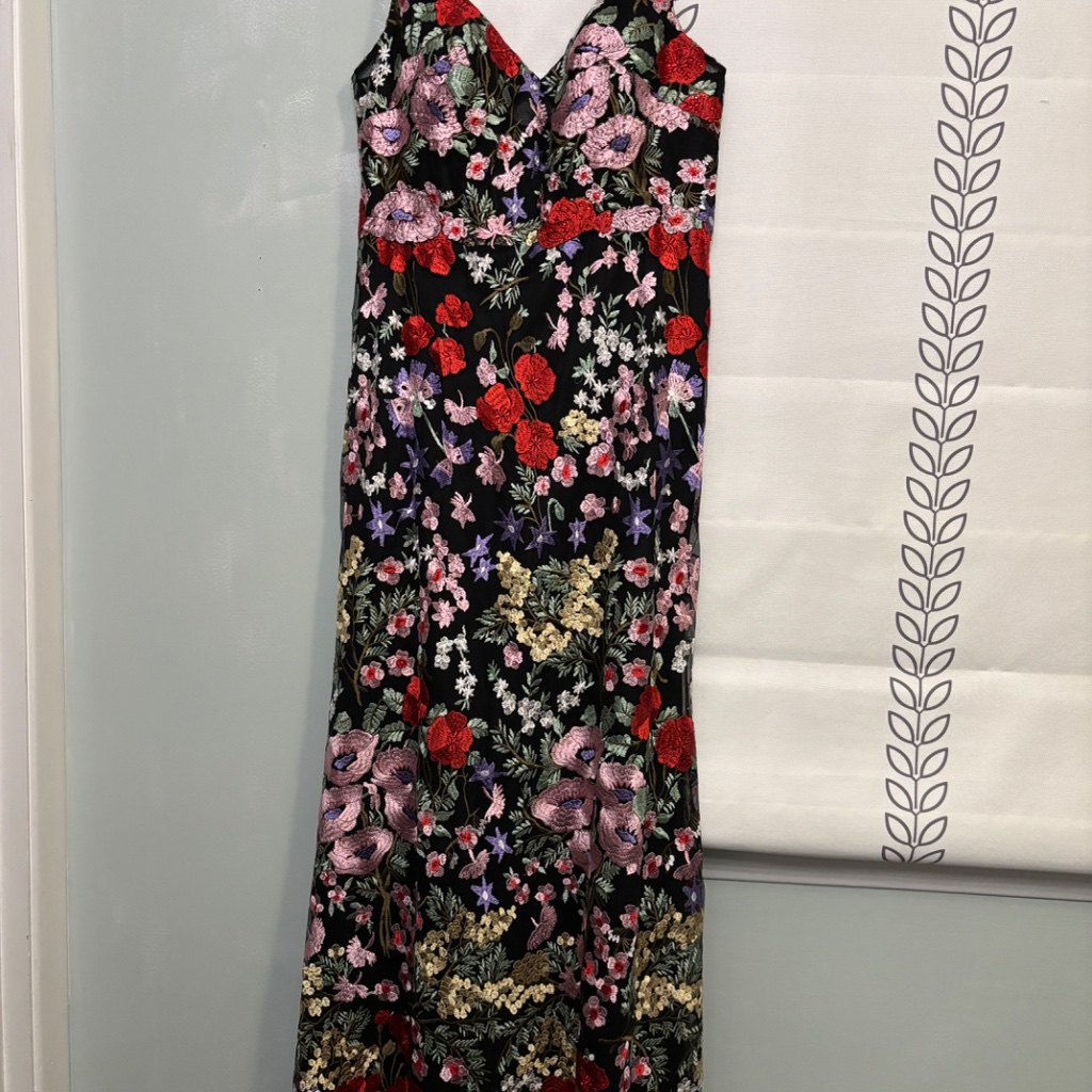 Mac Duggal Size 12 Embroidered Black Floral Maxi Gown,Sweetheart Neckline — image 4 of 8